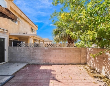 4302 Lynnann Drive - Photo Thumbnail 13