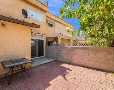 4302 Lynnann Drive - Photo Thumbnail 11