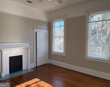 836 E Henry Street - Photo Thumbnail 11