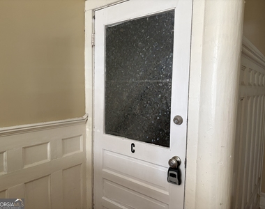 836 E Henry Street - Photo Thumbnail 2