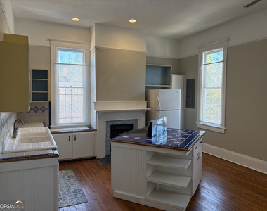 836 E Henry Street - Photo Thumbnail 23