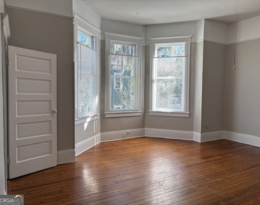 836 E Henry Street - Photo Thumbnail 20