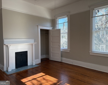 836 E Henry Street - Photo Thumbnail 13