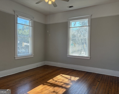 836 E Henry Street - Photo Thumbnail 10