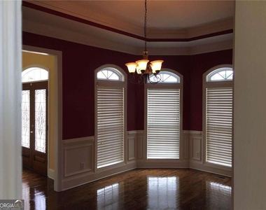 5575 Toccoa Drive - Photo Thumbnail 1