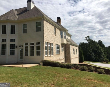 5575 Toccoa Drive - Photo Thumbnail 17