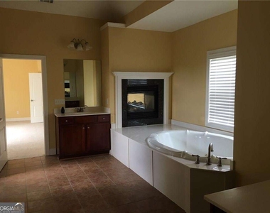 5575 Toccoa Drive - Photo Thumbnail 12