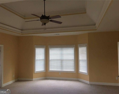 5575 Toccoa Drive - Photo Thumbnail 10