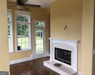 5575 Toccoa Drive - Photo Thumbnail 5