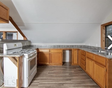 741 Rosemont Road - Photo Thumbnail 2