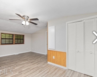 741 Rosemont Road - Photo Thumbnail 5