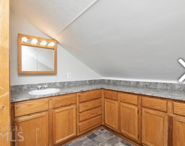 741 Rosemont Road - Photo Thumbnail 7