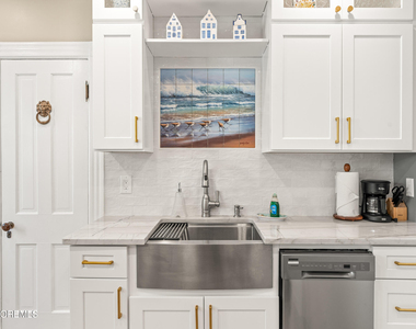 75 Webb Avenue - Photo Thumbnail 20