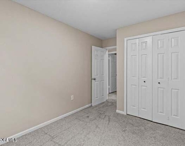 1284-1286 Washington Avenue - Photo Thumbnail 9