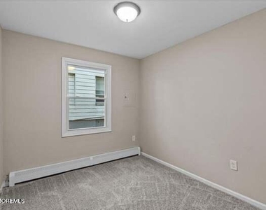 1284-1286 Washington Avenue - Photo Thumbnail 17