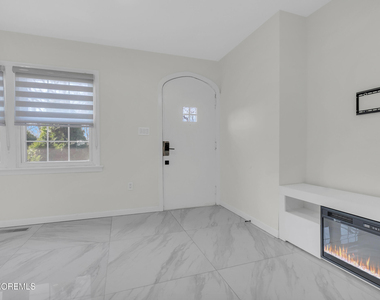 1001 Norwood Avenue - Photo Thumbnail 4
