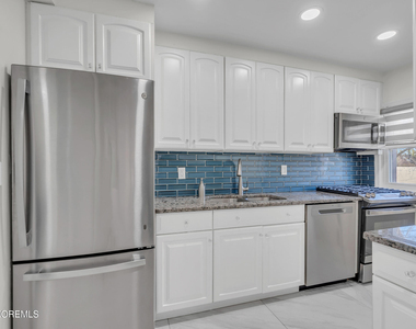 1001 Norwood Avenue - Photo Thumbnail 9