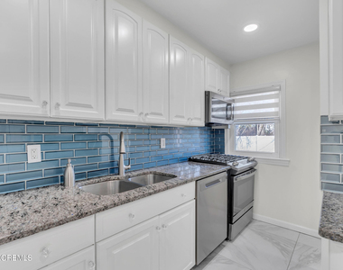 1001 Norwood Avenue - Photo Thumbnail 10