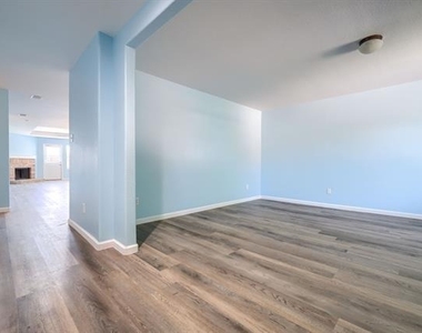 14713 Brandon Drive - Photo Thumbnail 13
