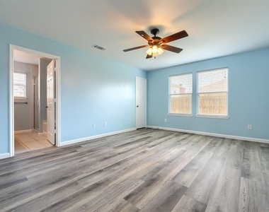 14713 Brandon Drive - Photo Thumbnail 8