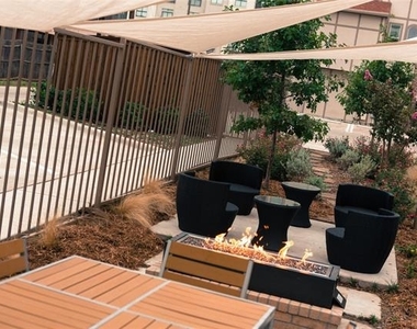 4320 Dickason Avenue - Photo Thumbnail 7