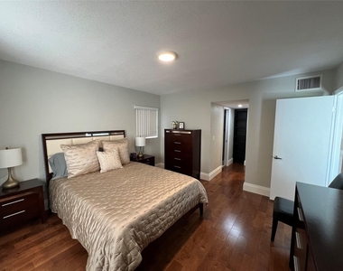 9780 Marina Boulevard - Photo Thumbnail 2