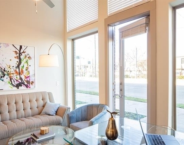 830 N Zang Boulevard - Photo Thumbnail 4
