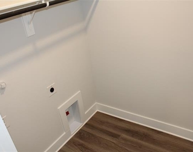 1821 Briar Rose Drive - Photo Thumbnail 23