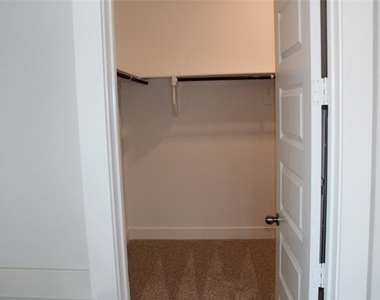1821 Briar Rose Drive - Photo Thumbnail 19