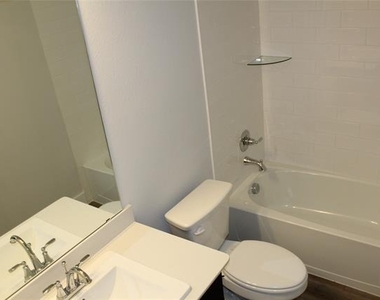 1821 Briar Rose Drive - Photo Thumbnail 30