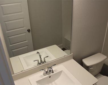 1821 Briar Rose Drive - Photo Thumbnail 31