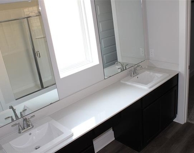 1821 Briar Rose Drive - Photo Thumbnail 22