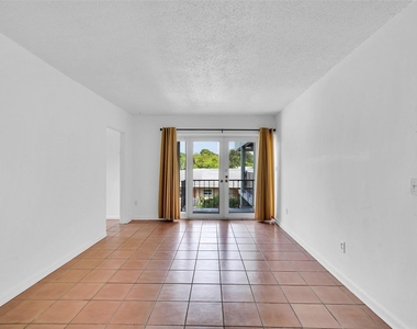 1005 Sw 15th Avenue - Photo Thumbnail 9