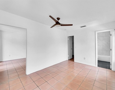 1005 Sw 15th Avenue - Photo Thumbnail 13