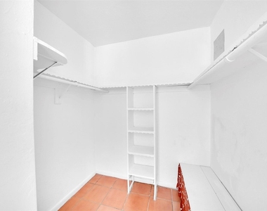 1005 Sw 15th Avenue - Photo Thumbnail 16