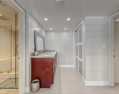 3900 Galt Ocean Drive - Photo Thumbnail 16