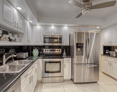 3900 Galt Ocean Drive - Photo Thumbnail 39