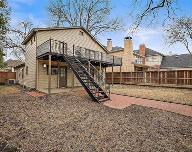 2824 Dyer Street - Photo Thumbnail 15