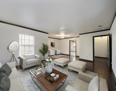 2824 Dyer Street - Photo Thumbnail 4
