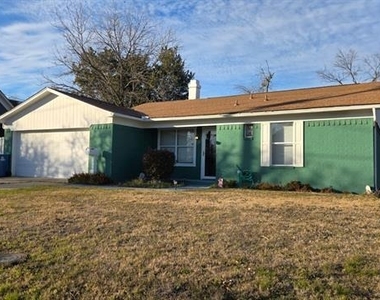 505 Storrs Street - Photo Thumbnail 2