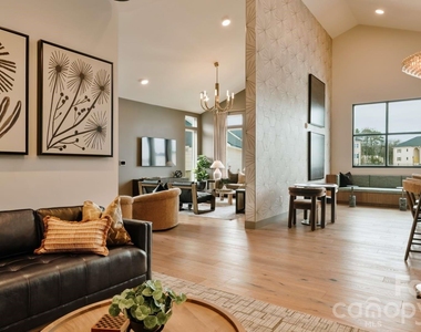 6615 Cerris Drive - Photo Thumbnail 19