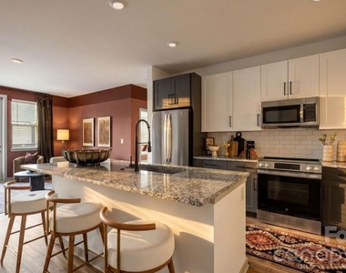 6615 Cerris Drive - Photo Thumbnail 28