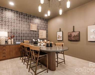 6615 Cerris Drive - Photo Thumbnail 10