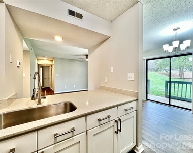 11084 Harrowfield Road - Photo Thumbnail 9