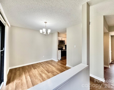 11084 Harrowfield Road - Photo Thumbnail 4