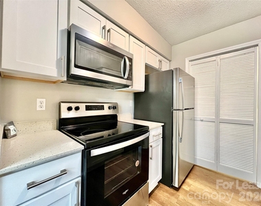11084 Harrowfield Road - Photo Thumbnail 8