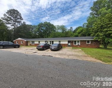 151 Crescent Drive - Photo Thumbnail 2