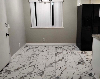 44755 Jefferson Court - Photo Thumbnail 4