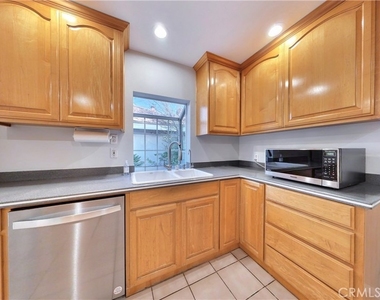 118 W Magna Vista - Photo Thumbnail 17
