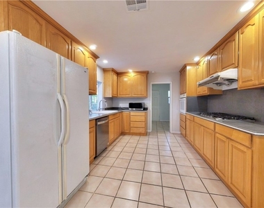 118 W Magna Vista - Photo Thumbnail 2